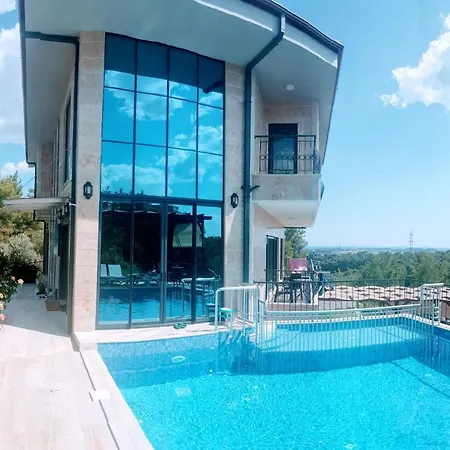 Séjour à la campagne Villa15 Lodge, Five-star 5bd 5-5ba Access With Pool , Gym, Sauna, Alfresco Dining & Garden