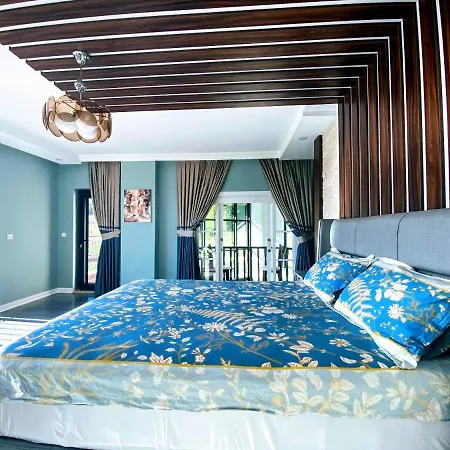 Villa15 Lodge, Five-star 5bd 5-5ba Access With Pool , Gym, Sauna, Alfresco Dining & Garden Séjour à la campagne *