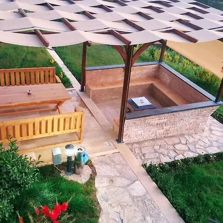 Villa15 Lodge, Five-star 5bd 5-5ba Access With Pool , Gym, Sauna, Alfresco Dining & Garden *