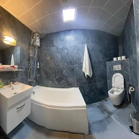 Country house Villa15 Lodge: Beachfront Luxury With Pool, Gym, And Sauna *