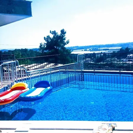 Lantställe Villa15 Lodge, Five-star 5bd 5-5ba Access With Pool , Gym, Sauna, Alfresco Dining & Garden Manavgat